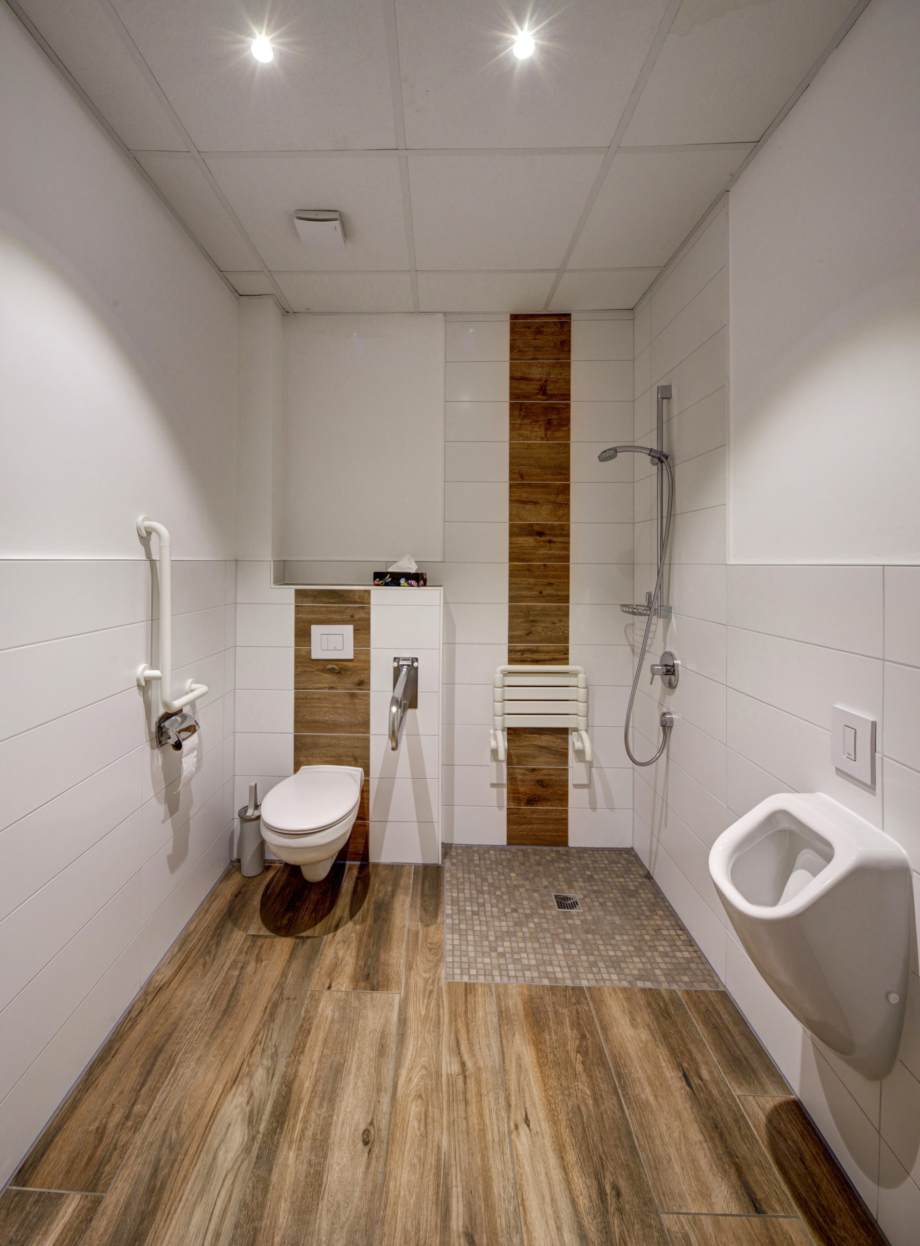 Badezimmer Gruppenraum