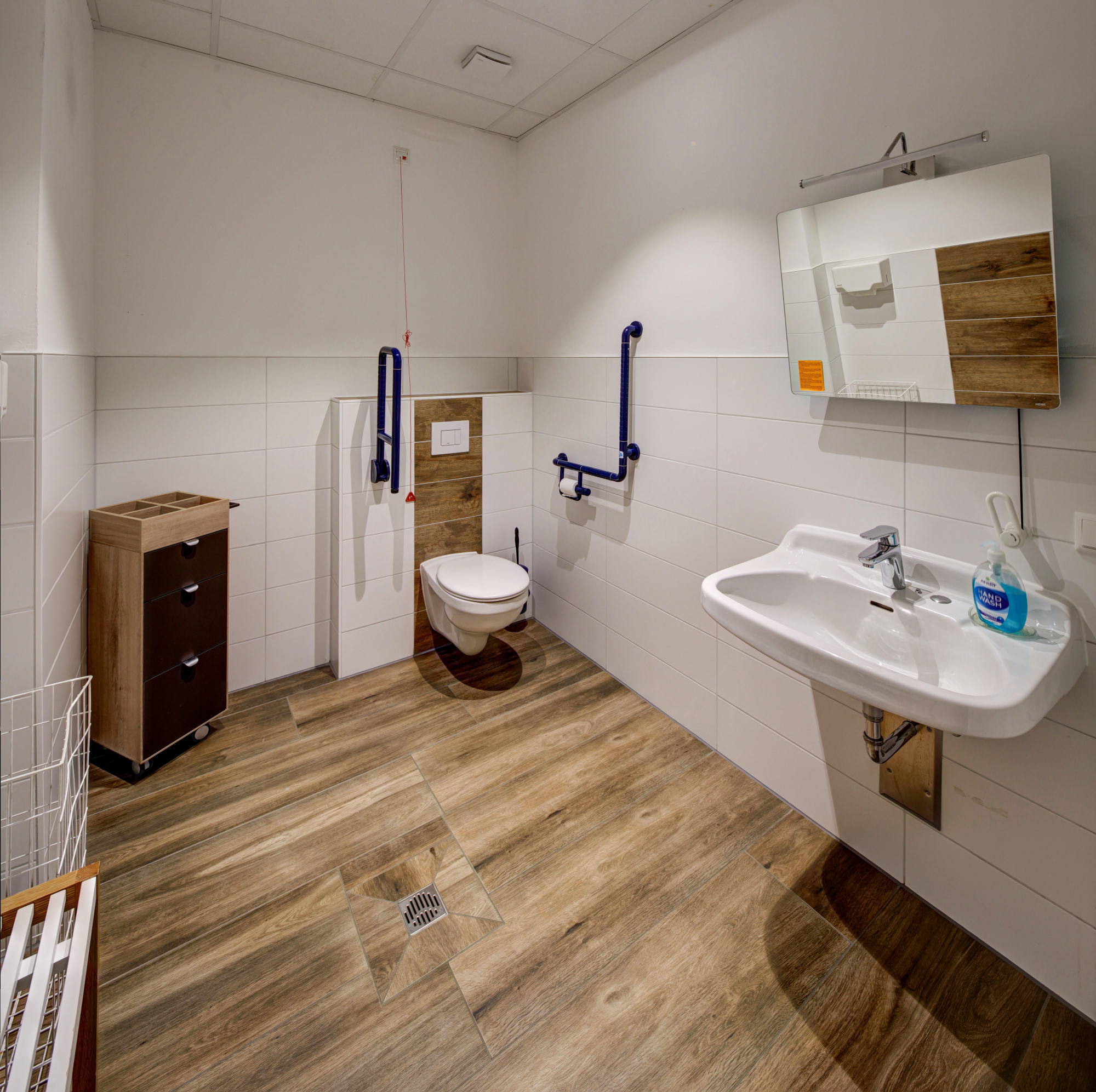 Badezimmer Gruppenraum